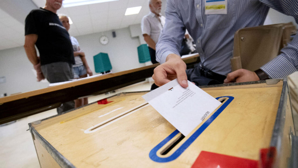 السويديون يصوتون في انتخابات تشريعية