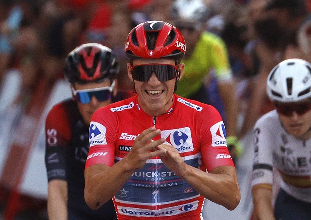 البلجيكي إيفنبول يحرز لقب سباق إسبانيا للدراجات الهوائية