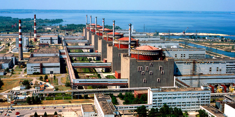 وكالة الطاقة الذرية تُحذر من تداعيات انقطاع التيار قرب محطة زاباروجيا النووية