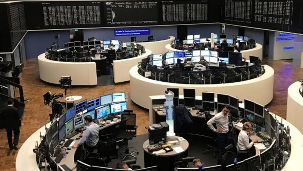 الأسهم الأوروبية تتراجع بأكثر من 1%
