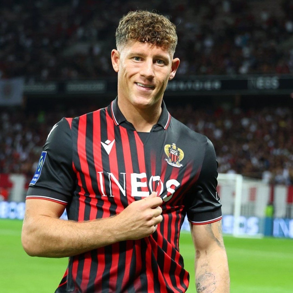 نيس الفرنسي يضم لاعب الوسط الإنكليزي باركلي