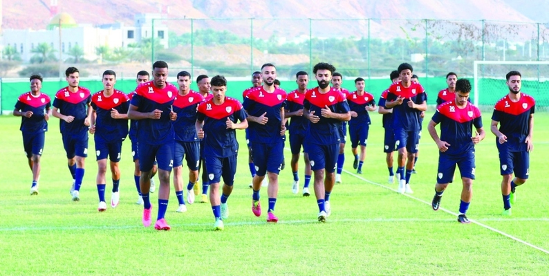 الأحمر الأولمبي يخوض معسكره الخارجي بدبي