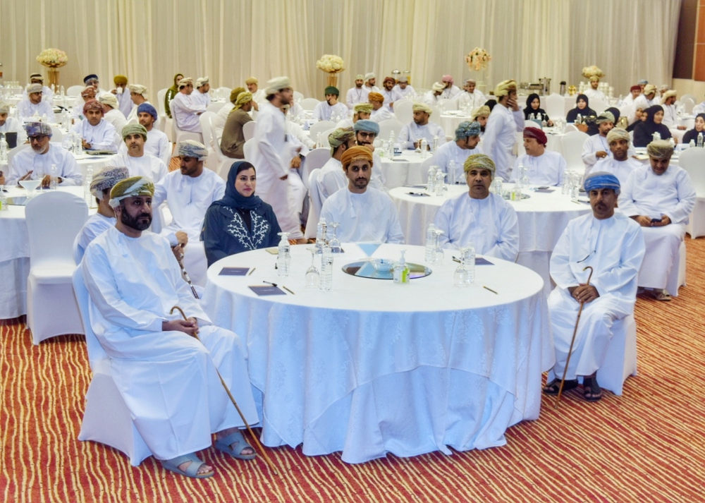 لقاء مع رواد الأعمال وأصحاب المؤسسات الصغيرة والمتوسطة بشمال الباطنة