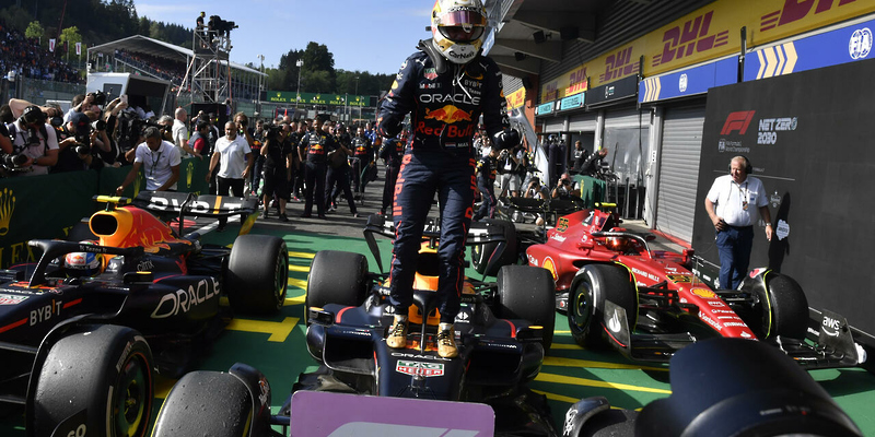 فيرستابن يظفر بالمركز الأول في جائزة نيذرلاندز الكبرى