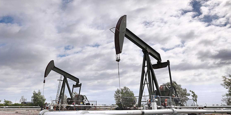 مخزون النفط الأمريكي يهبط لأدنى مستوى منذ أكتوبر 1984