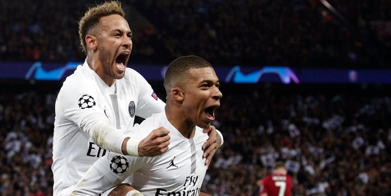 مدرب باريس سان جيرمان ينفي وجود خلاف بين نيمار ومبابي