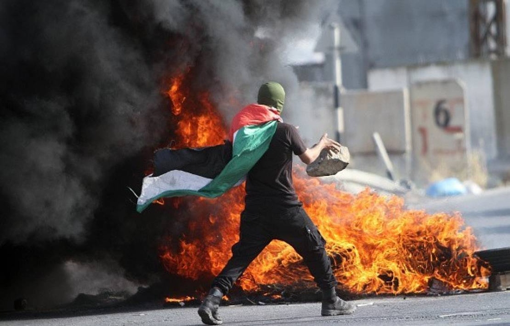 إصابة 12 فلسطينيا في مواجهات مع جيش الاحتلال جنوب الضفة