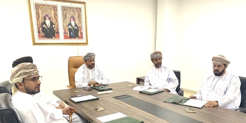 اجتماع لجنة التنمية الاجتماعية بولاية صلالة