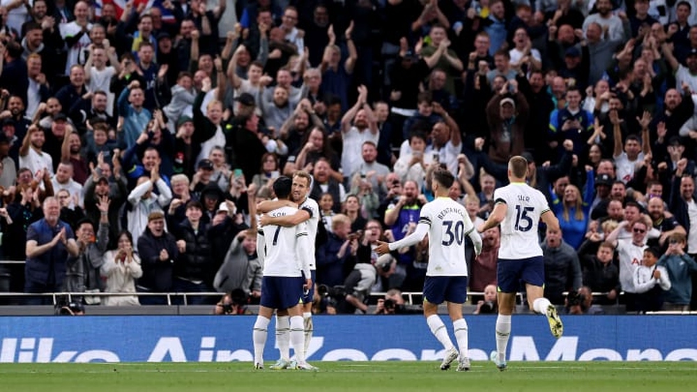 توتنهام يفوز على ليستر سيتي 6 / 2 في الدوري الإنجليزي