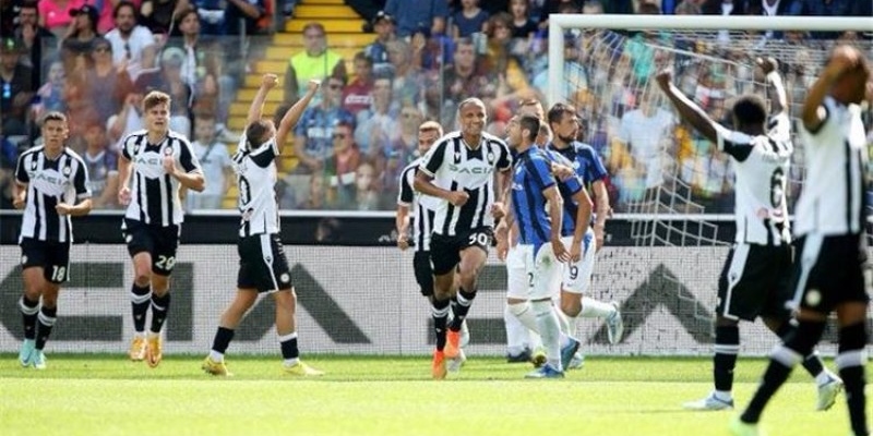 أودينيزي يتصدر مؤقتًا بفوز خامس تواليًا