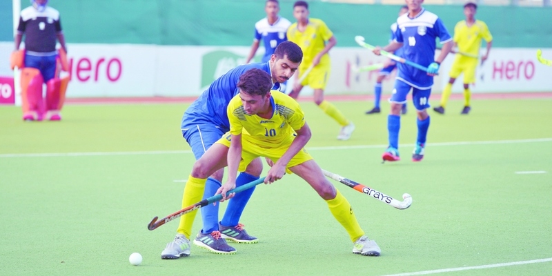 3 لقاءات في انطلاق دوري الهوكي