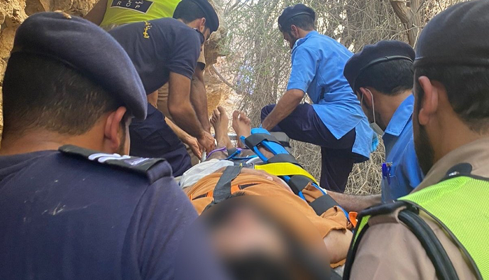 Citizen critically injured after hiking accident in Muscat Governorate