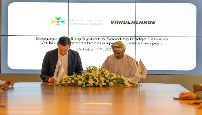 Agreement inked to install baggage handling system, boarding bridges at Muscat, Salalah airports