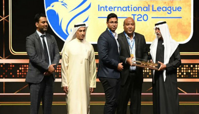 UAE Cricket chairman presents ILT20 franchise owners with golden bats