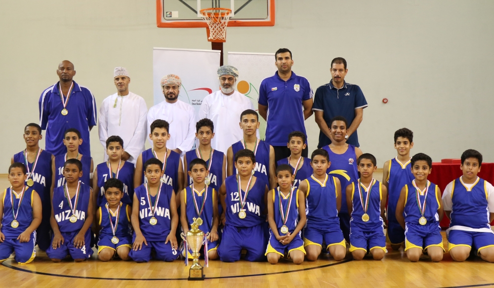 نادي نزوى يتوج بكأس المهرجان الثالث لأشبال كرة السلة