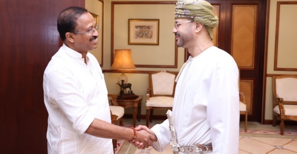 بحث أوجه التعاون القائم بين سلطنة عمان والهند