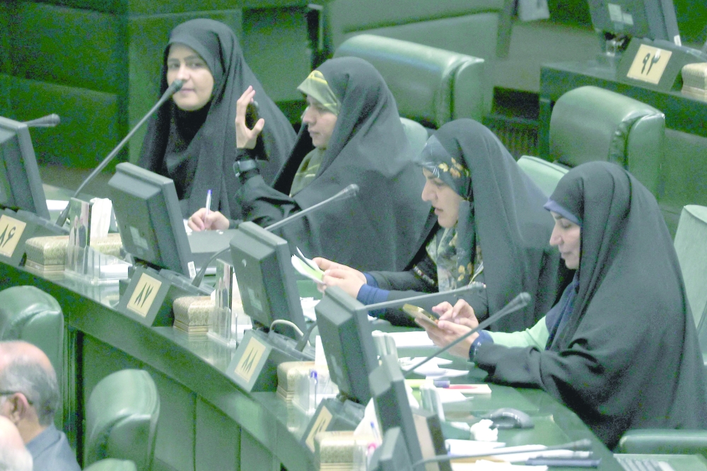 طهران تنتقد اعلان بايدن عن عقوبات جديدة بحجة الاحتجاجات 8 طهران تنتقد اعلان بايدن عن عقوبات جديدة بحجة الاحتجاجات
