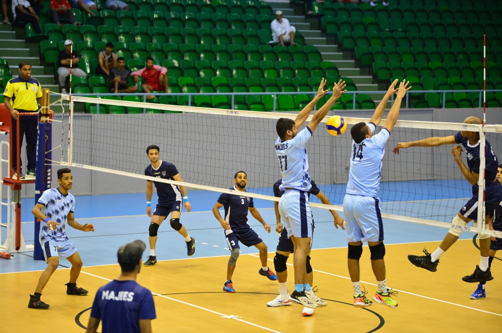 طائرة مجيس تبدأ التفاوض مع لاعبين محترفين