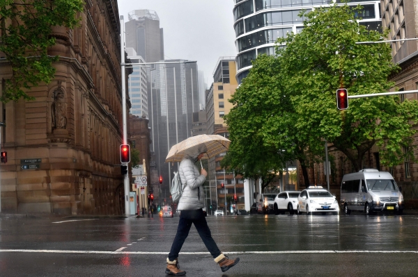 Rain-lashed Sydney residents warned to evacuate 8 Rain-lashed Sydney residents warned to evacuate