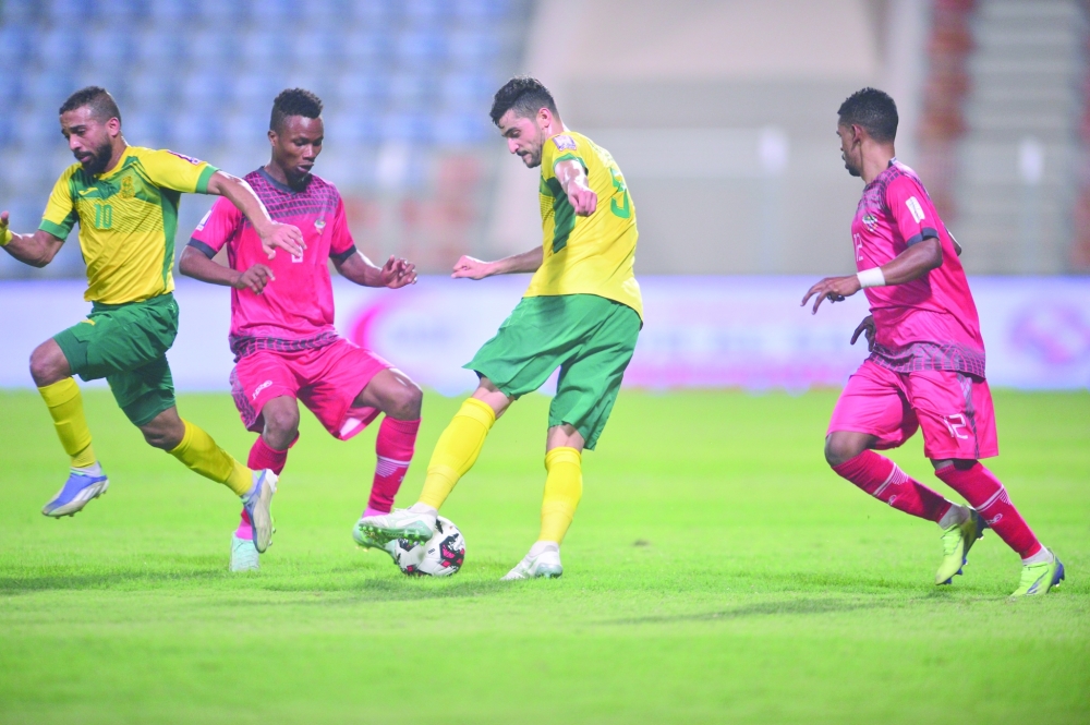 حسين السعدي: فقدان الفريق لأبرز عناصره أسباب تراجع المصنعة بالدوري