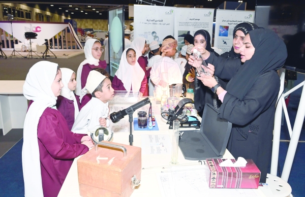 Students, parents throng 1st day of Science Festival