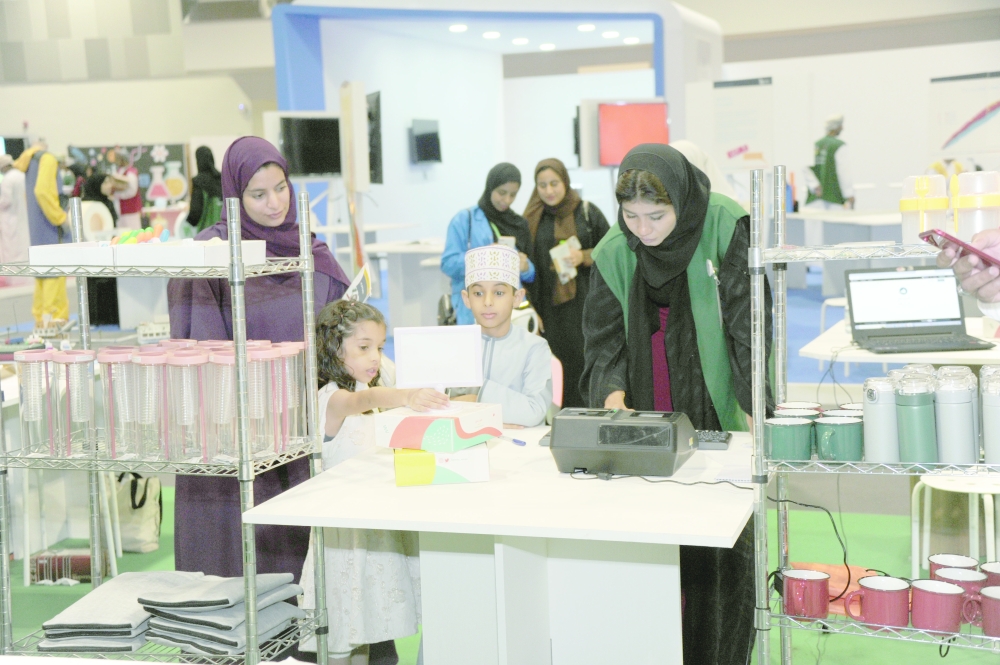 مهرجان عمان للعلوم.. تفاعل كبير وبرامج تثري المعرفة