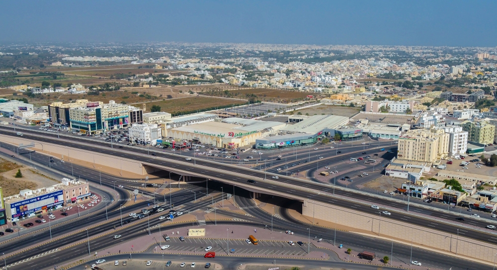 محافظ جنوب الباطنة: إنشاء سوقين بالعوابي ووادي المعاول لدفع عجلة التنمية الاقتصادية بالمحافظة