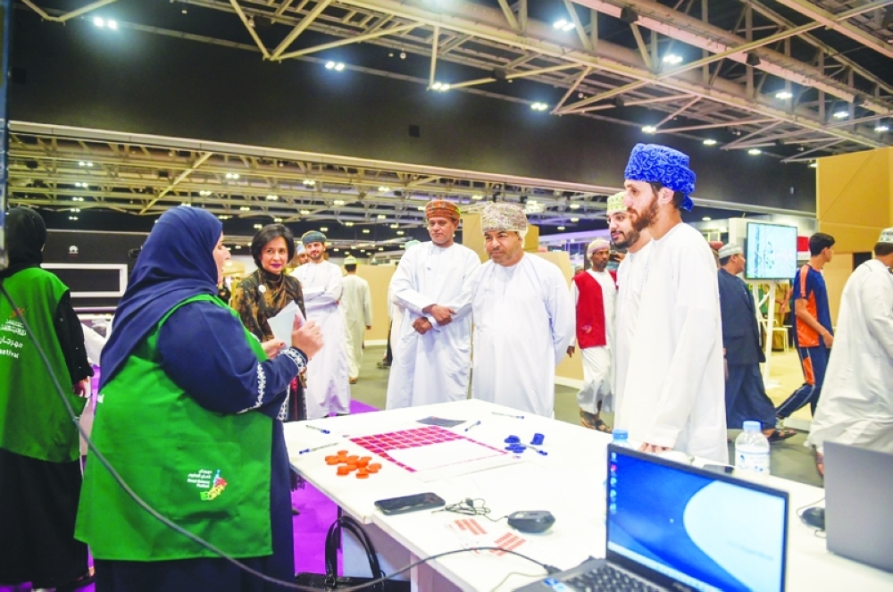 حلقات وابتكارات لجامعة التقنية والعلوم التطبيقية