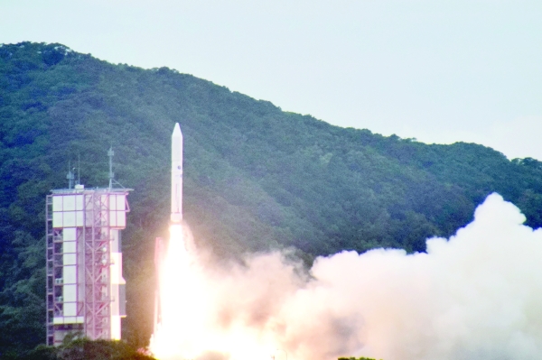 Japanese rocket launch fails in blow for space agency