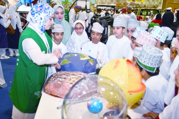 Students flock to science festival