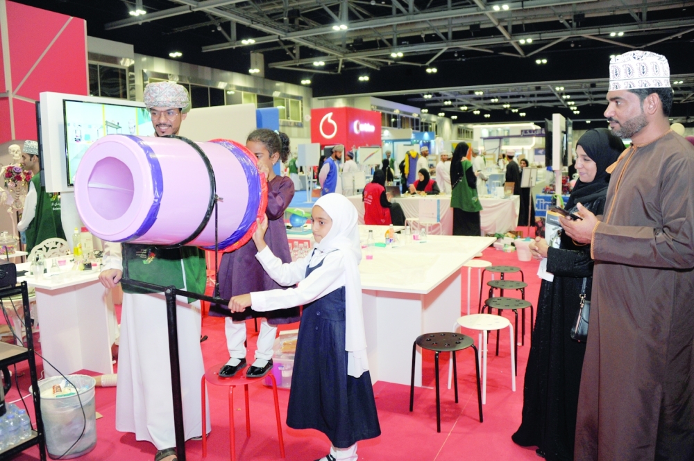 “لنعش معا شغف العلوم ” شعار مهرجان يحقق أهدافه بمشاركة مؤسسية واسعة