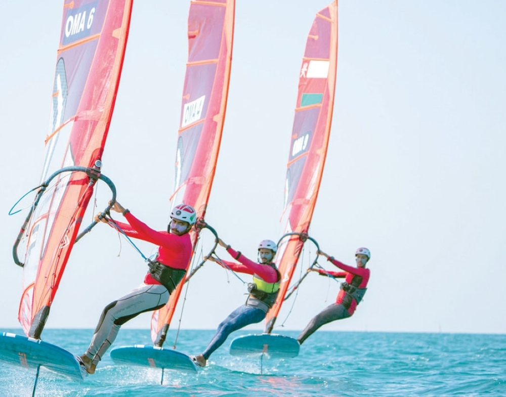 تألق بحريني باليوم الثالث.. وبحّارة عُمان يواصلون الصدارة