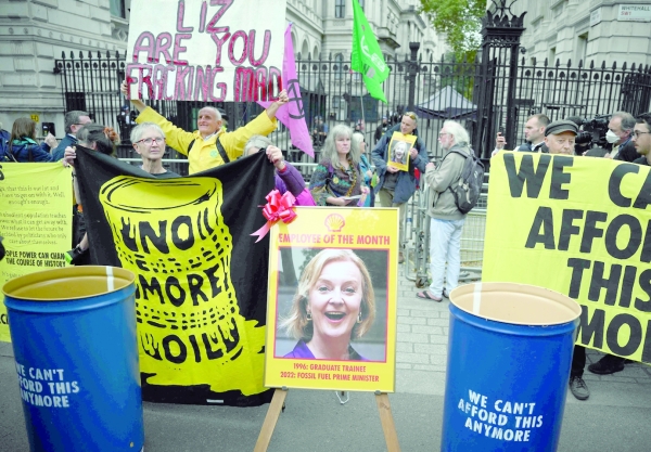 Can Liz Truss outlast a lettuce, UK tabloid asks in Twitter post