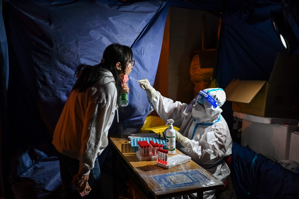 جمعية المستشفيات الألمانية تطالب بالعودة إلى الارتداء الإجباري للكمامة بالقاعات المغلقة