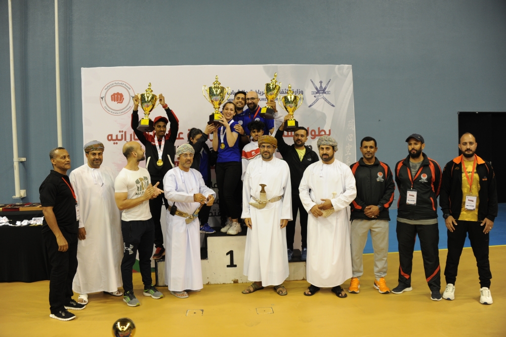 ٣٠٠ لاعب ولاعبة يشاركون في بطولة سلطنة عمان للكاراتيه