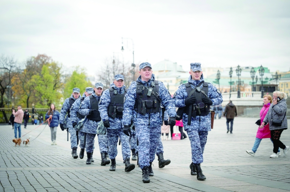 ألمانيا تنتقد أساليب “الأرض المحروقة” لبوتين وتحذر من سقف أسعار الغاز
معركة خيرسون تلوح في الأفق مع تقدم القوات الأوكرانية وتصاعد القصف الروسي