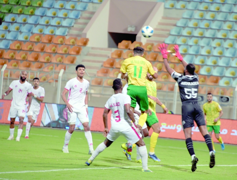 ظفار ساع لتحصين صدارته.. وبهلا والمصنعة يؤطران سباق النقاط المحموم