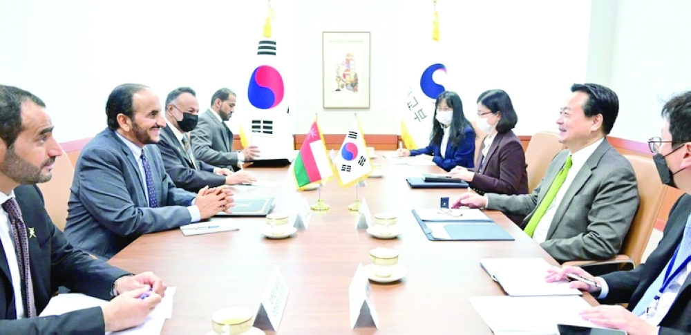 تعزيز التبادل التجاري وزيادة الاستثمارات بين سلطنة عُمان وجمهورية كوريا