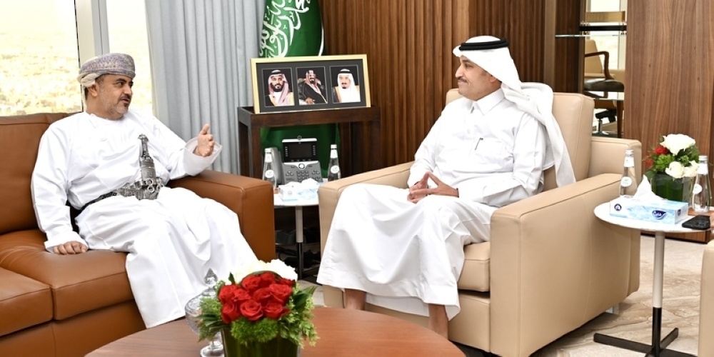 سلطنة عُمان والسعودية تستعرضان مجالات التعاون في مجالات النقل والخدمات اللوجستية