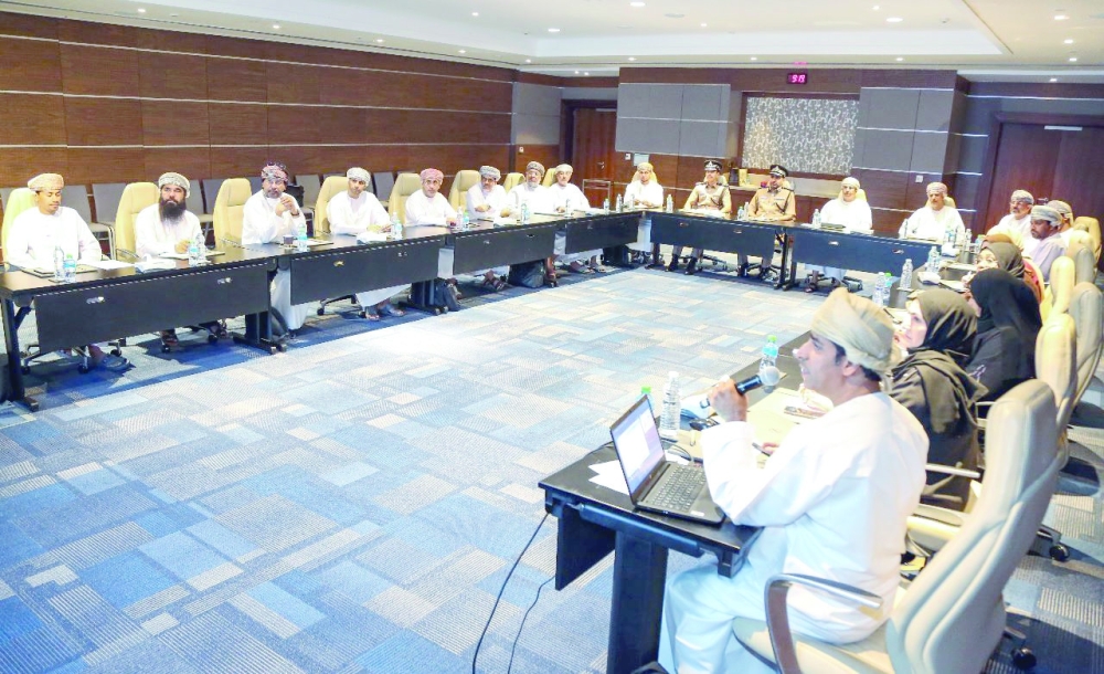 مناقشة الاستعدادات والتحضيرات لإقامة مهرجان التمور