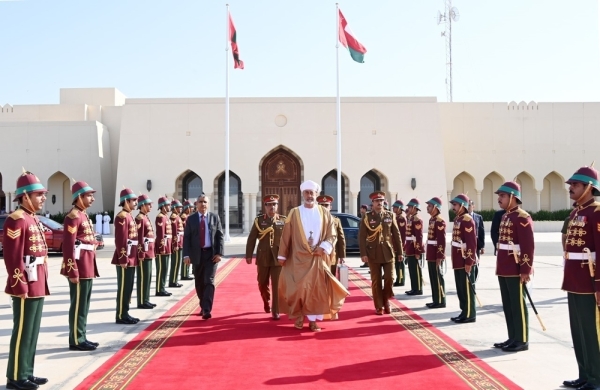 HM arrives in Bahrain