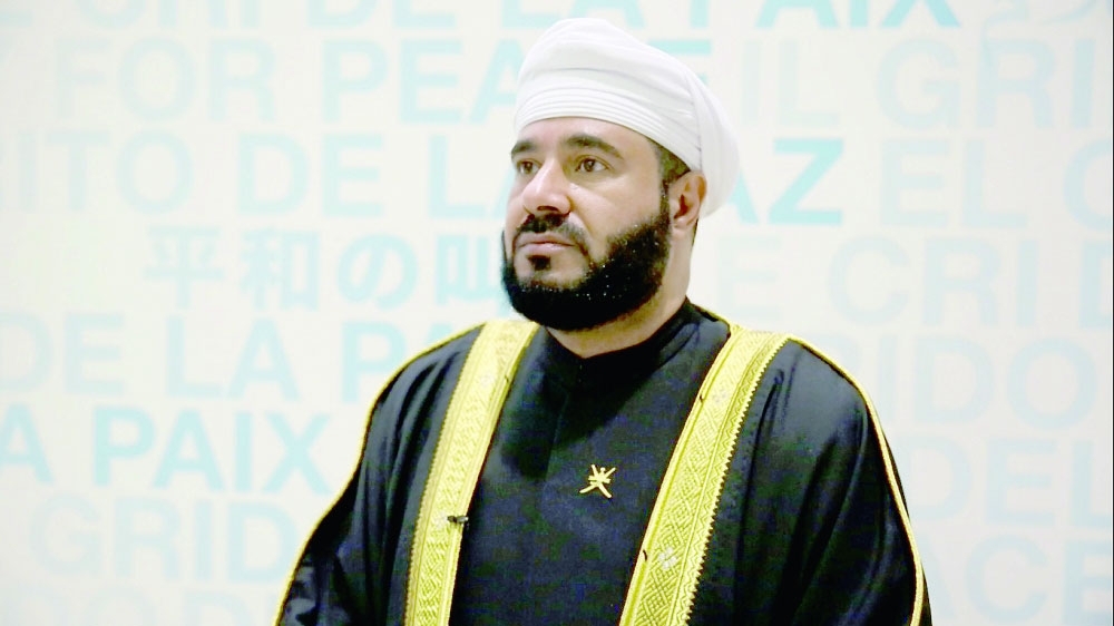 بتكليف سامٍ.. وزير الأوقاف يشارك في اللقاء الدولي من أجل السلام