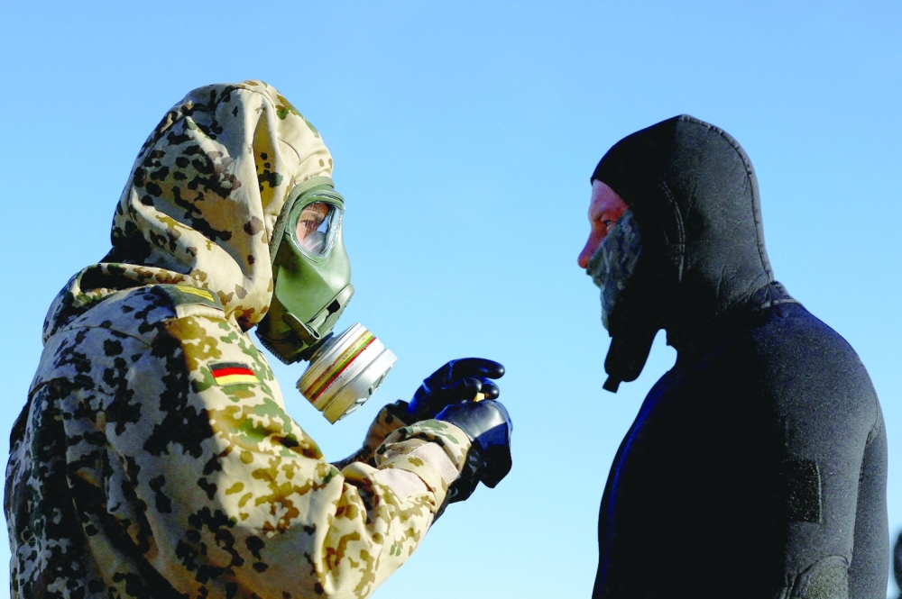 الغربيون يعتبرونه تهديداً بالاستعداد لهجوم زائف وتبريرا مسبقا لتصعيدٍ روسي
موسكو تحذر: أوكرانيا دخلت “المرحلة النهائية” لصنع “القنبلة القذرة”