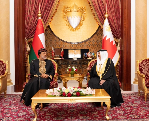In Honour of HM, King of Bahrain hosts official dinner