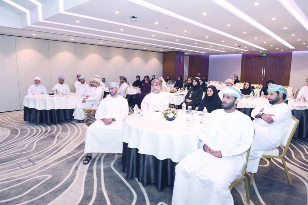 بحث تعزيز خبرات المعنيين في مجال اتفاقية حقوق الطفل