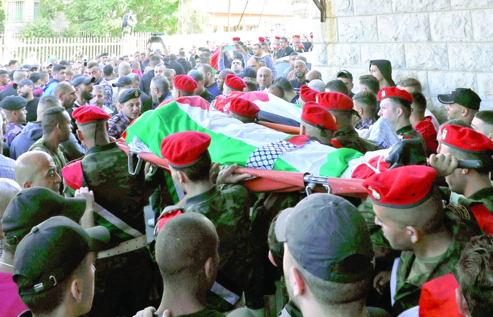 شهيدان برصاص الاحتلال بنابلس.. والآلاف يؤدون «الجمعة» في الأقصى