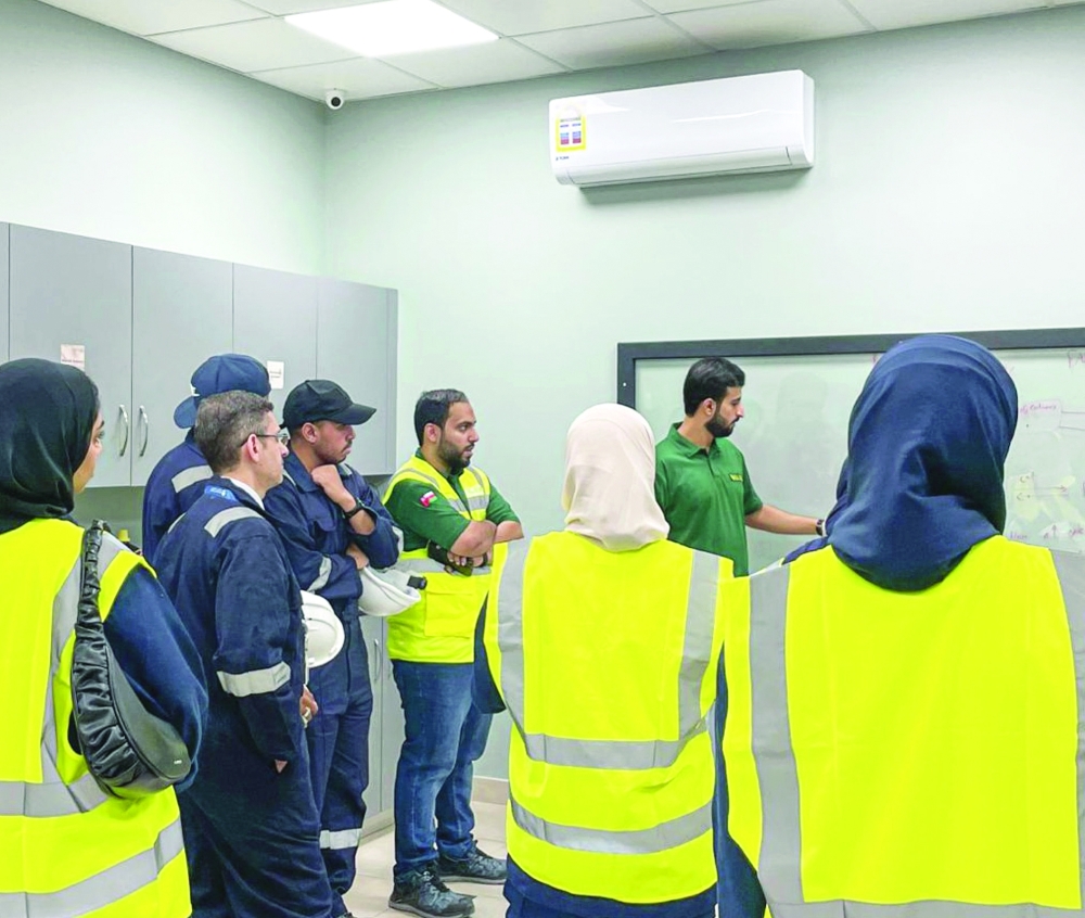 شاب عماني ينشئ أول مصنع يعيد تدوير زيوت الطبخ إلى ديزل حيوي