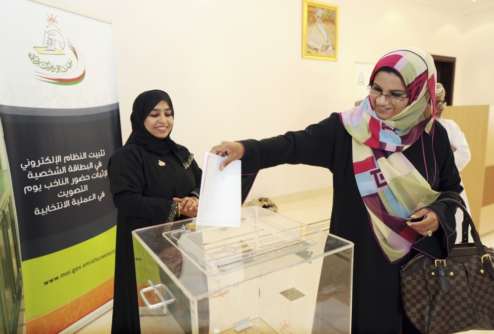 ناخبون يؤكدون أهمية اختيار الكفاءات لتعزيز مسيرة العمل الوطني