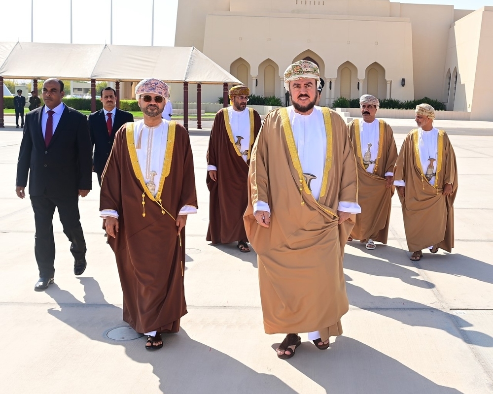 بناء على التكليف السامي .. السيد أسعد يتوجه إلى الجزائر