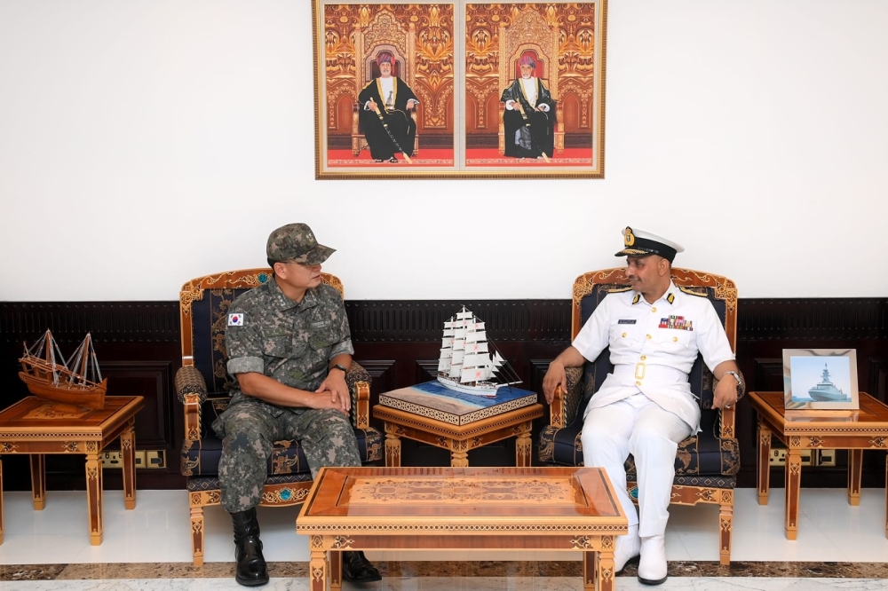 سلطنة عمان وكوريا تبحثان تعزيز التعاون العسكري